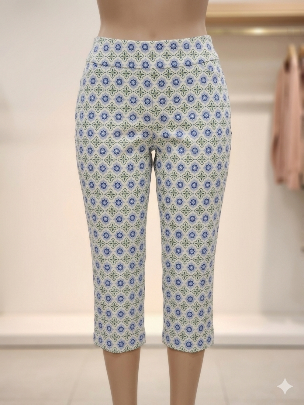 Effortless White Capri Pants with Blue and Green Tile Print S (14)